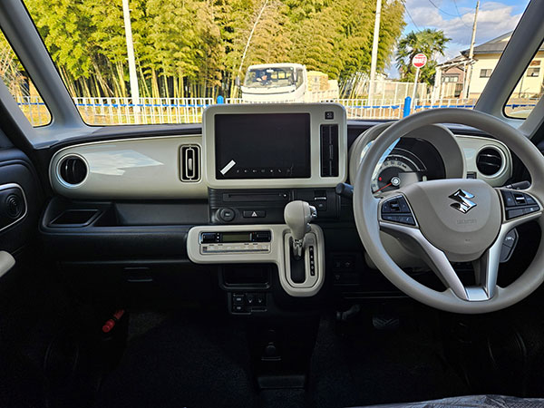 クリームコーデ　後方